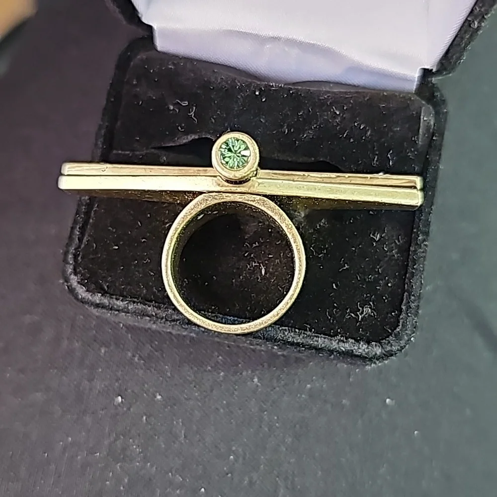 Ring - Picture 5 of 9